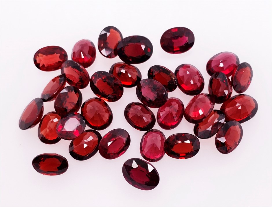 Thirty Two Loose 50.34ct in Total Auction (00012546004