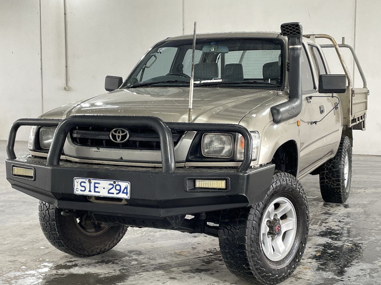 2003 Toyota Hilux (4x4) Turbo Diesel Manual Crew Cab Chassis Auction ...