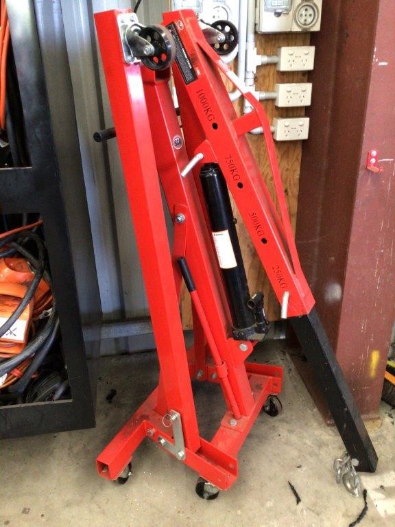 SCA Hydraulic Lift Engine Crane Auction (0111-7040987) | Grays Australia