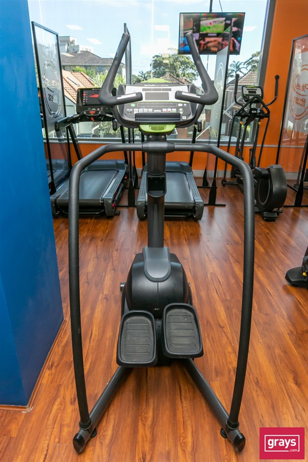 SportsArt S7100 LED Stepper Machine Auction (00035050164) Grays