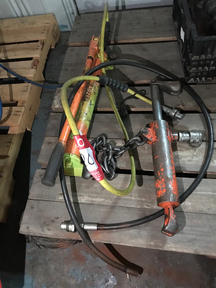 Larzep Hydraulic Hand Pump and Power Team push/pull hydraulic cylinder