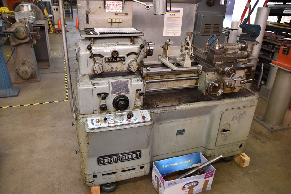 Smart Brown 1024 Geared Head Lathe Auction 0030 5050407 Grays Australia