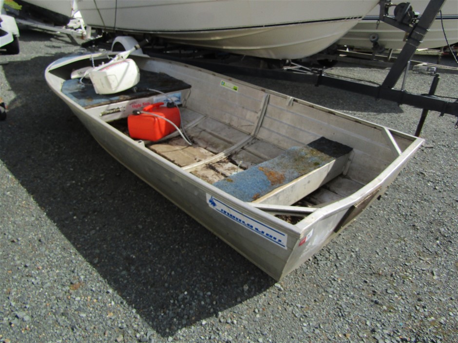 3.6m Aluminium Tinny & Johnson 6HP Motor Auction (00715050548) Grays