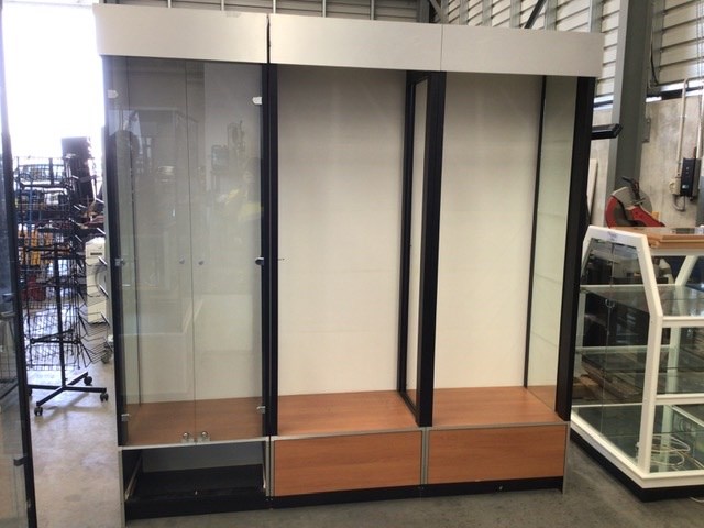 Shop Display Showcase Auction 0070 9035764 Grays Australia