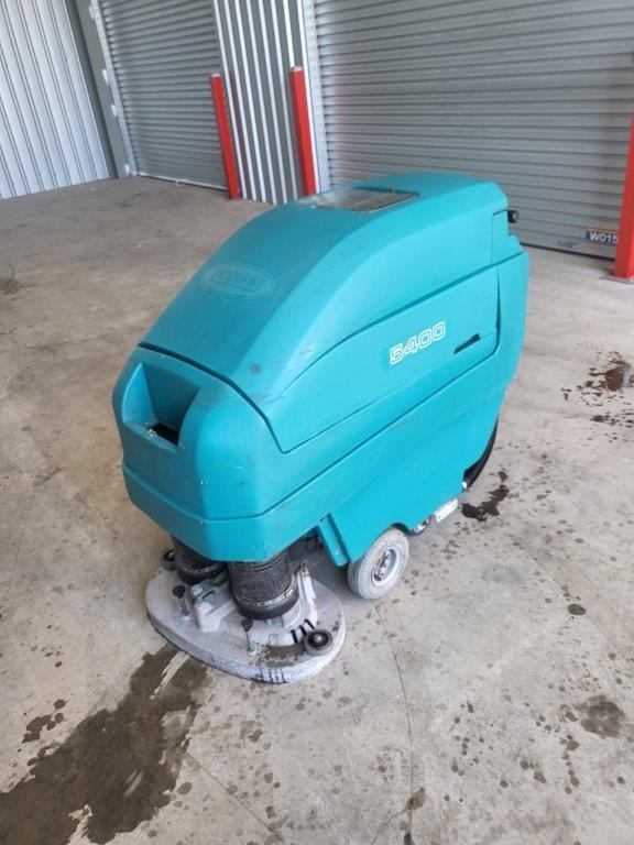 Tennant 5400 Floor Scrubber Cleaning Machine Auction (00139035878