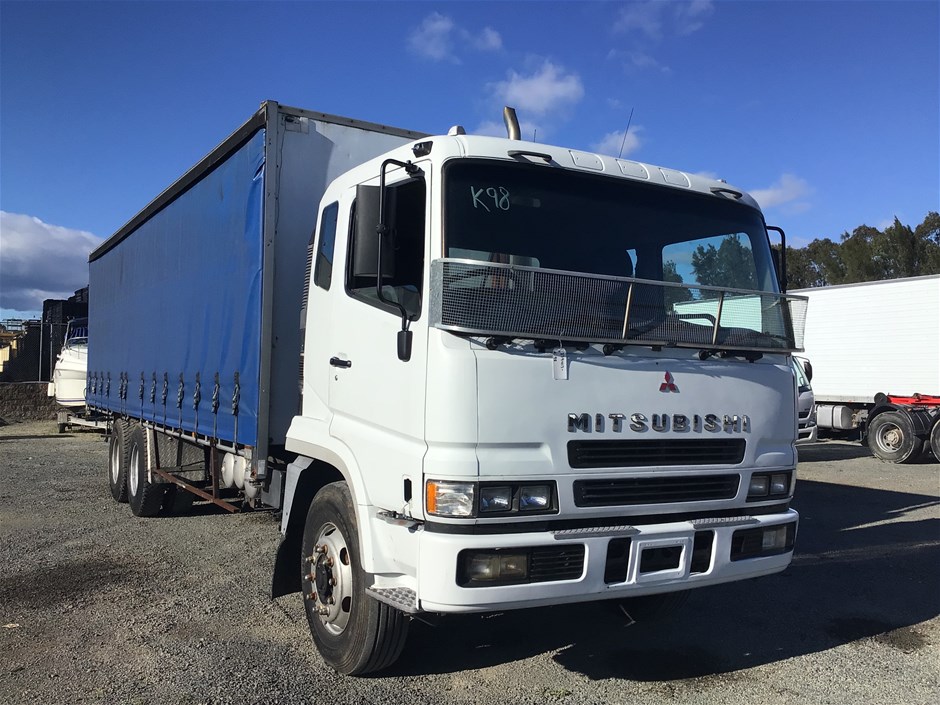 Unreserved Mitsubishi FV500 6 x 4 Curtainsider Truck