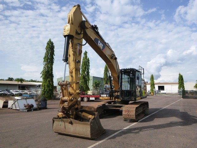 Trucks, Trailers, Machinery & Accessories