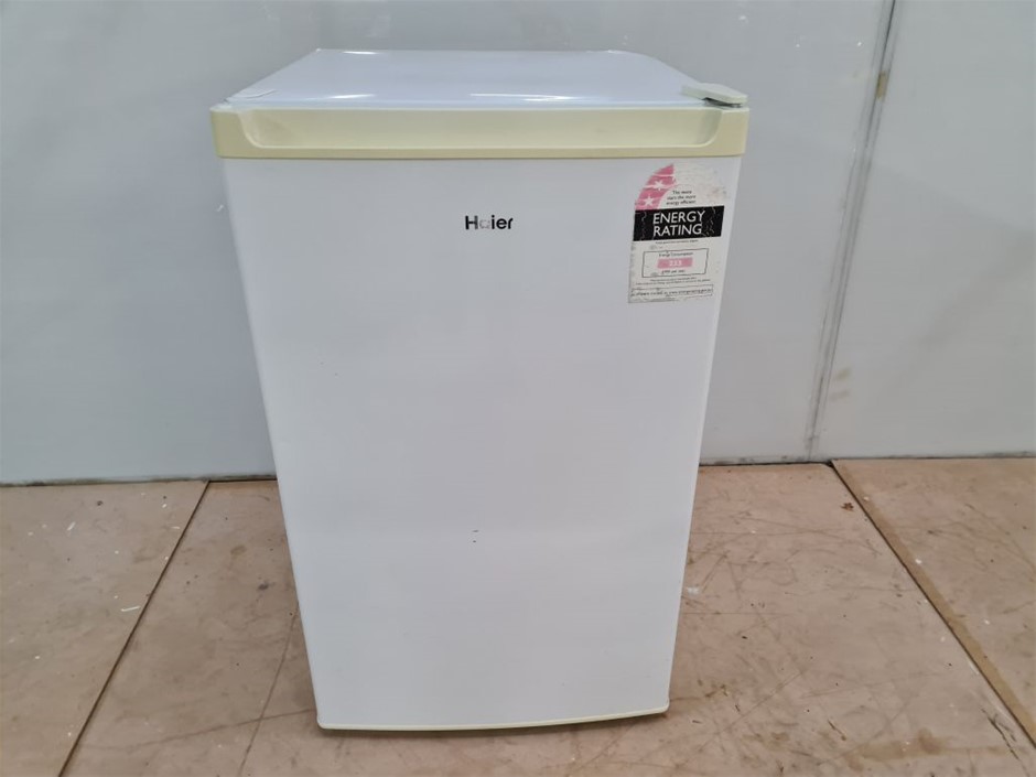 Haier Upright Bar Freezer Model HFZ85A 81L Auction (00245050938