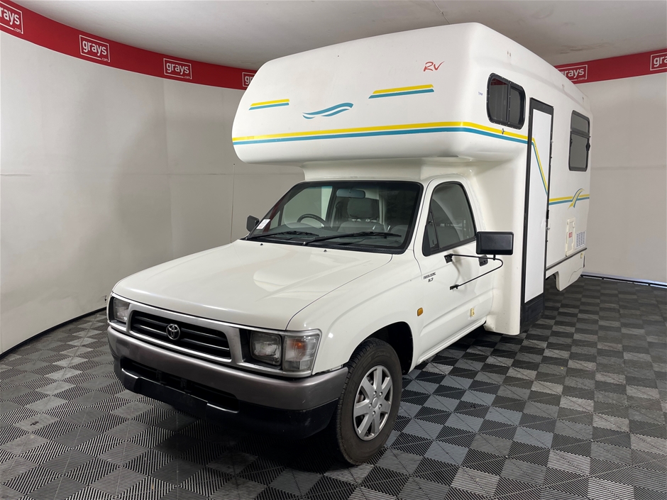 1999 Toyota Hilux Matilda Motorhome
