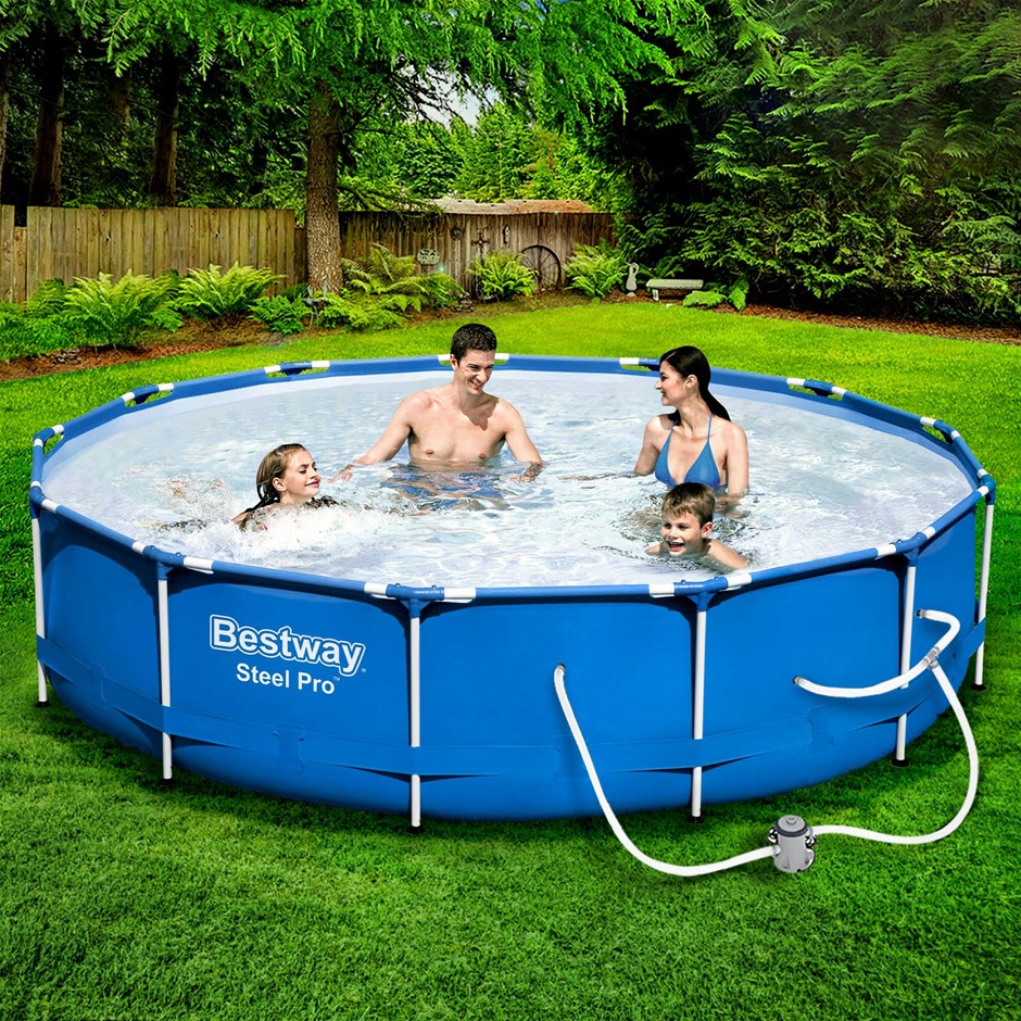 Bestway Steel Pro™ Frame Pool With Flowclear™ Filter Pump