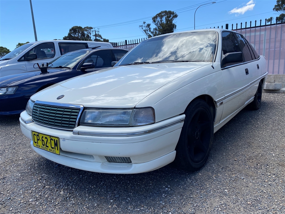 1990 Holden VQ Statesman Automatic Sedan