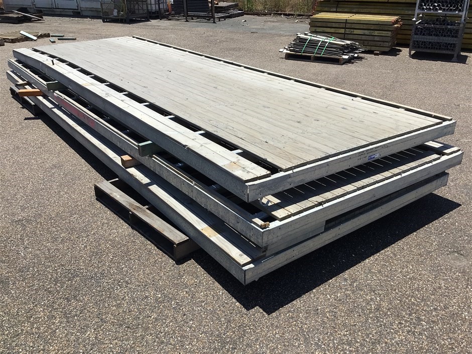 Unreserved Pre-Fabbed Decking (Multiple Sizes)