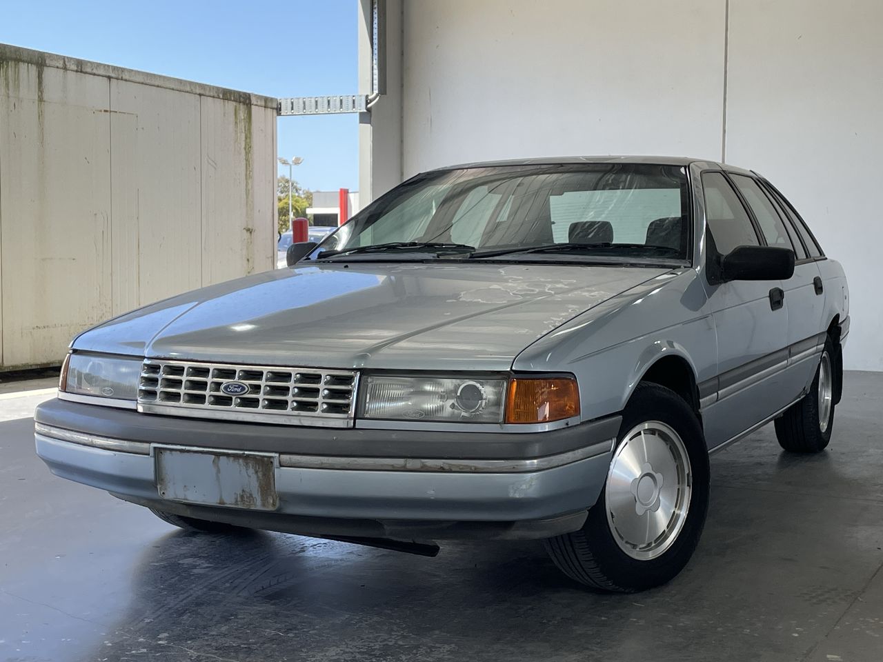 1990 Ford Fairlane NA 3 auto 