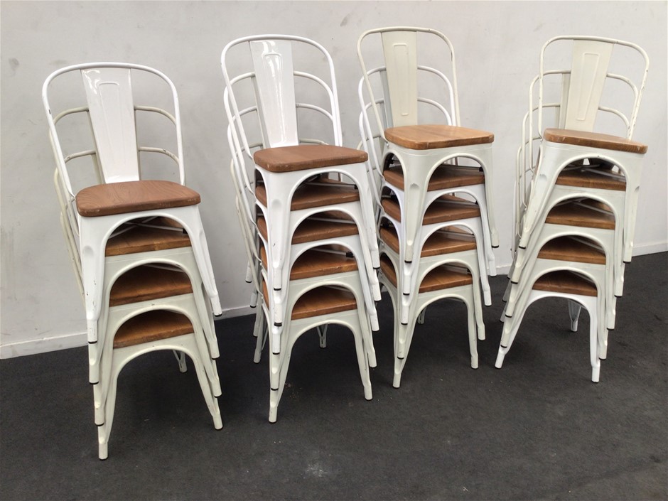 20 x White Highback Steel Outdoor Chairs with Wooden Seat Auction (0033