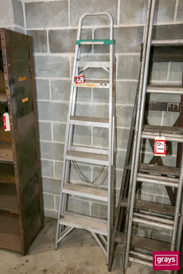 Mote Single Sided Step Ladder Auction (00605051584) Grays Australia
