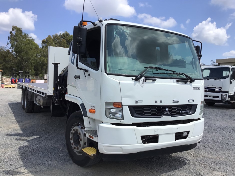 2019 Mitsubishi Fuso Fighter 2427 6 x 4 Crane Body Truck