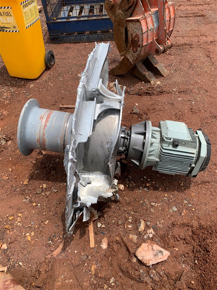 Aft Capstan Winch Motor and Gearbox Auction (00327043328) Grays