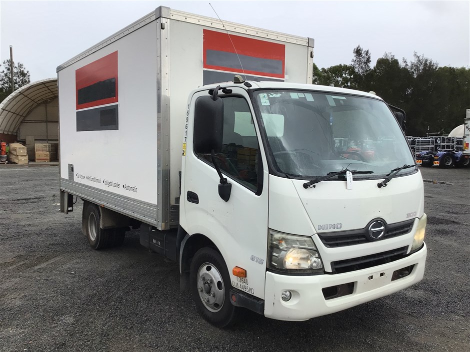 <p>2011 Hino 300 4 x 2 Pantech Truck</p>