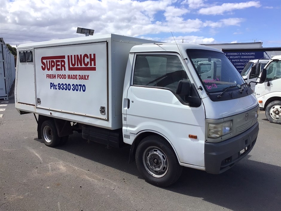 Unreserved 2000 Mazda SL (4 x 2) Food Truck