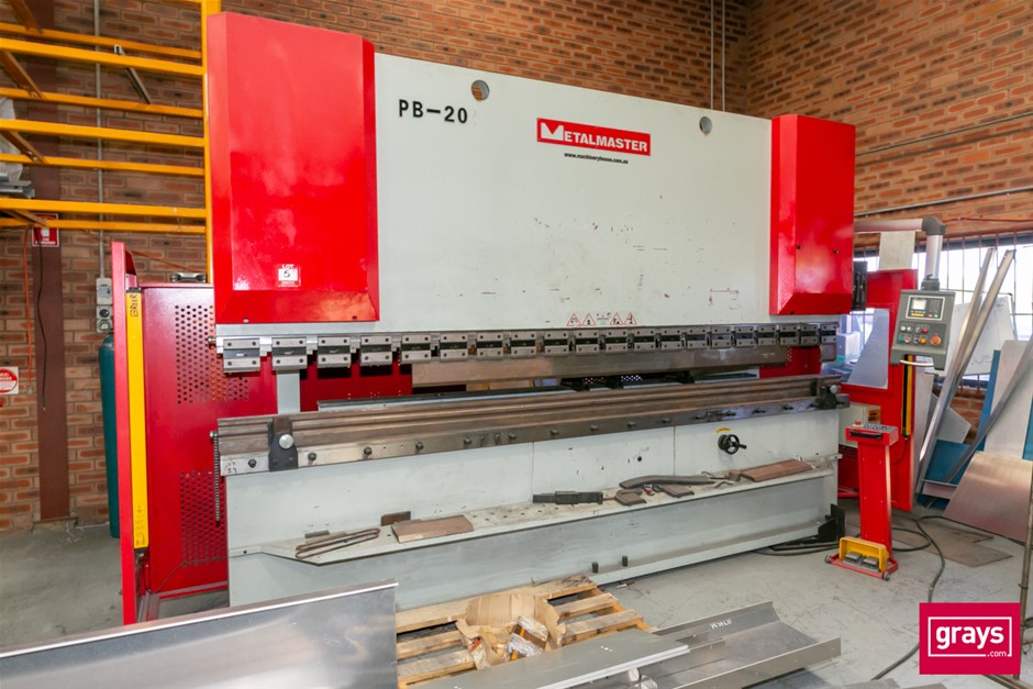 2018 Hafco/Metalmaster PB200B 200 Ton Press Brake Auction (0005