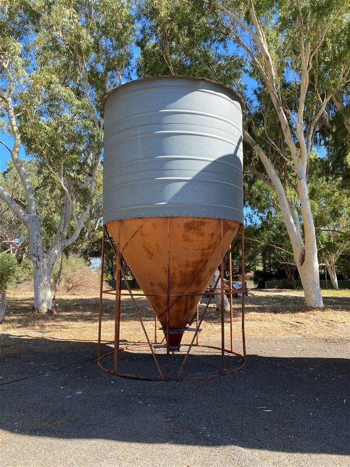 1983 Grain Silo. Auction (00089039529) Grays Australia