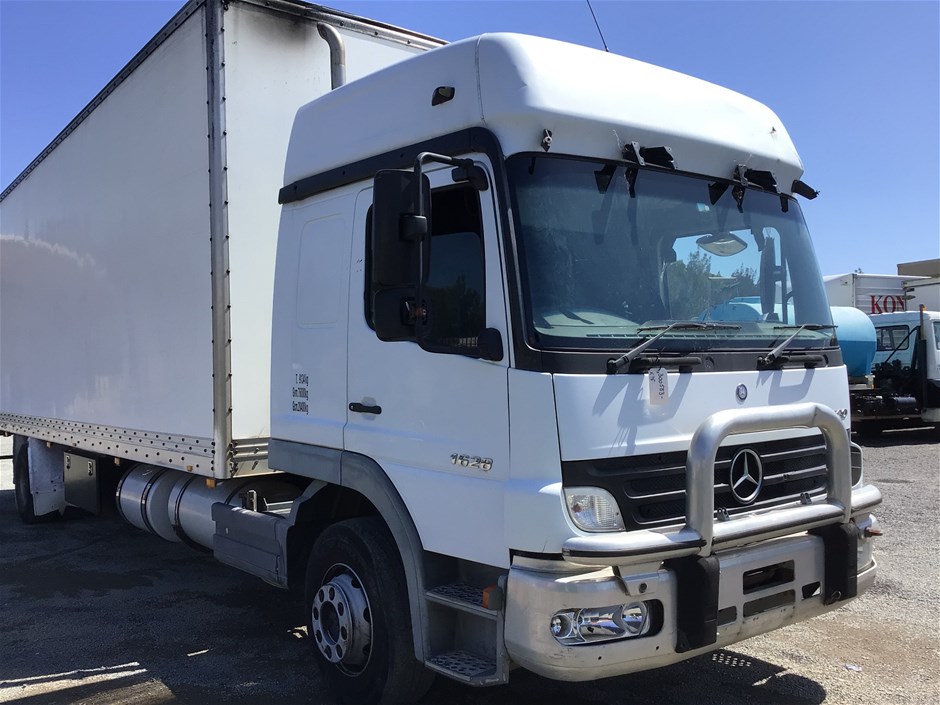 <p>2005 Mercedes-Benz  ATEGO  4 x 2 Pantech Truck</p>