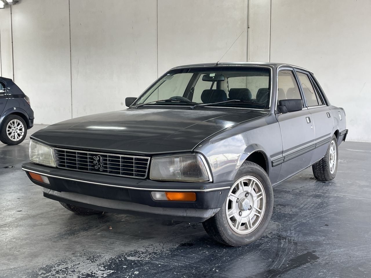 1985 Peugeot 505 Automatic Sedan