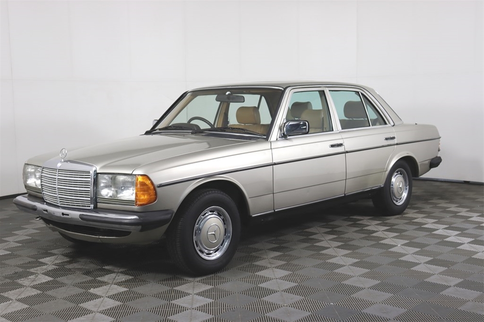 1985 Mercedes Benz 230 E Automatic Sedan