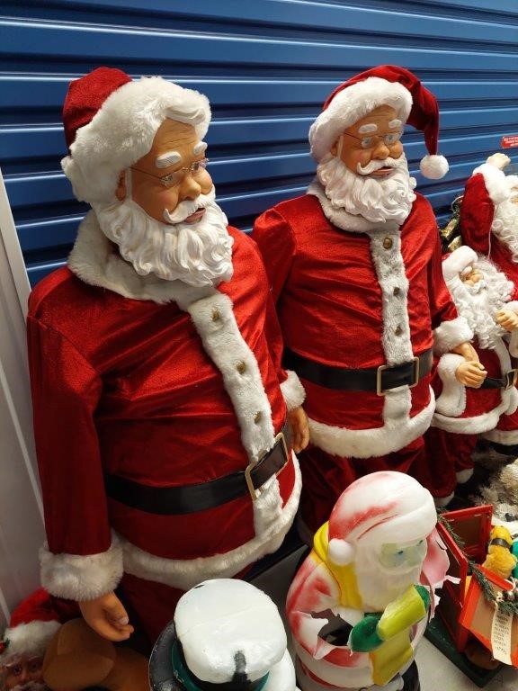 Entire contents of overdue storage including Auction (00023025004