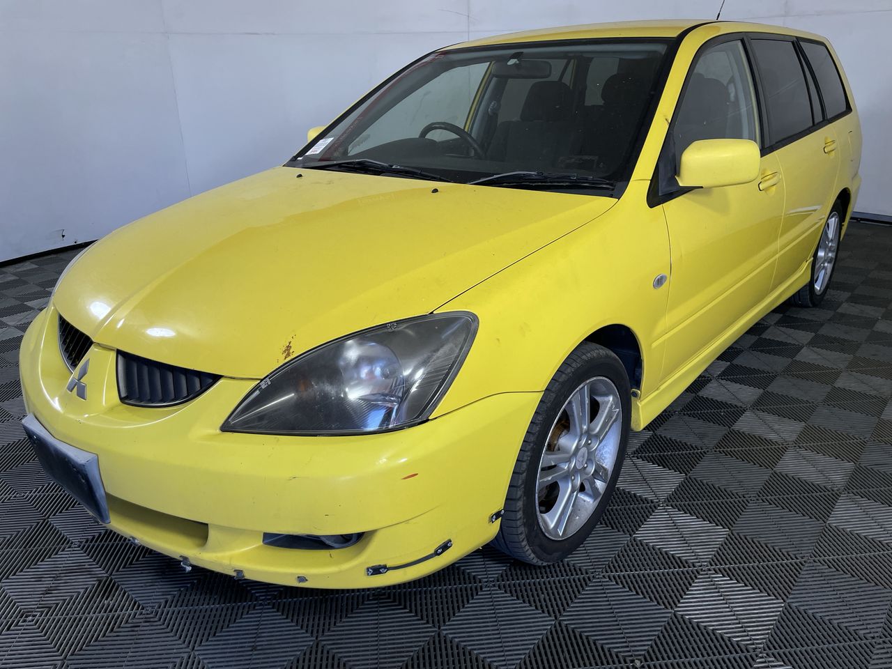 Unreserved 2004 Mitsubishi Lancer CS 3 Manual Wagon