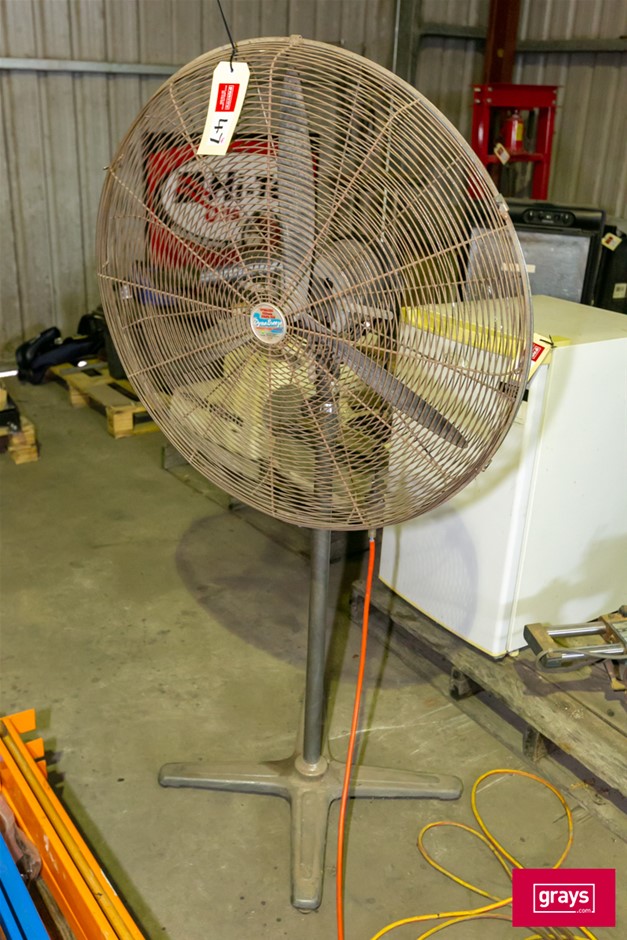 DynaBreeze Industrial Pedestal Fan Auction (00475052396) Grays Australia