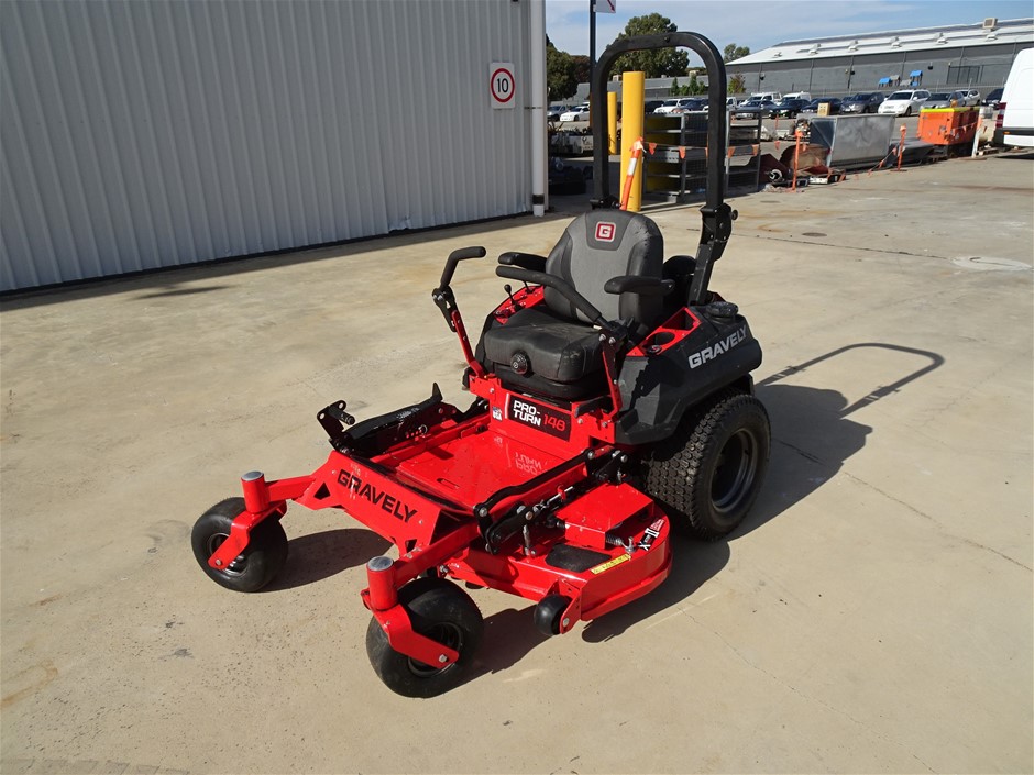 2022 Gravley Zero Turn Ride On Lawn Mower Auction (0002-8017848 ...