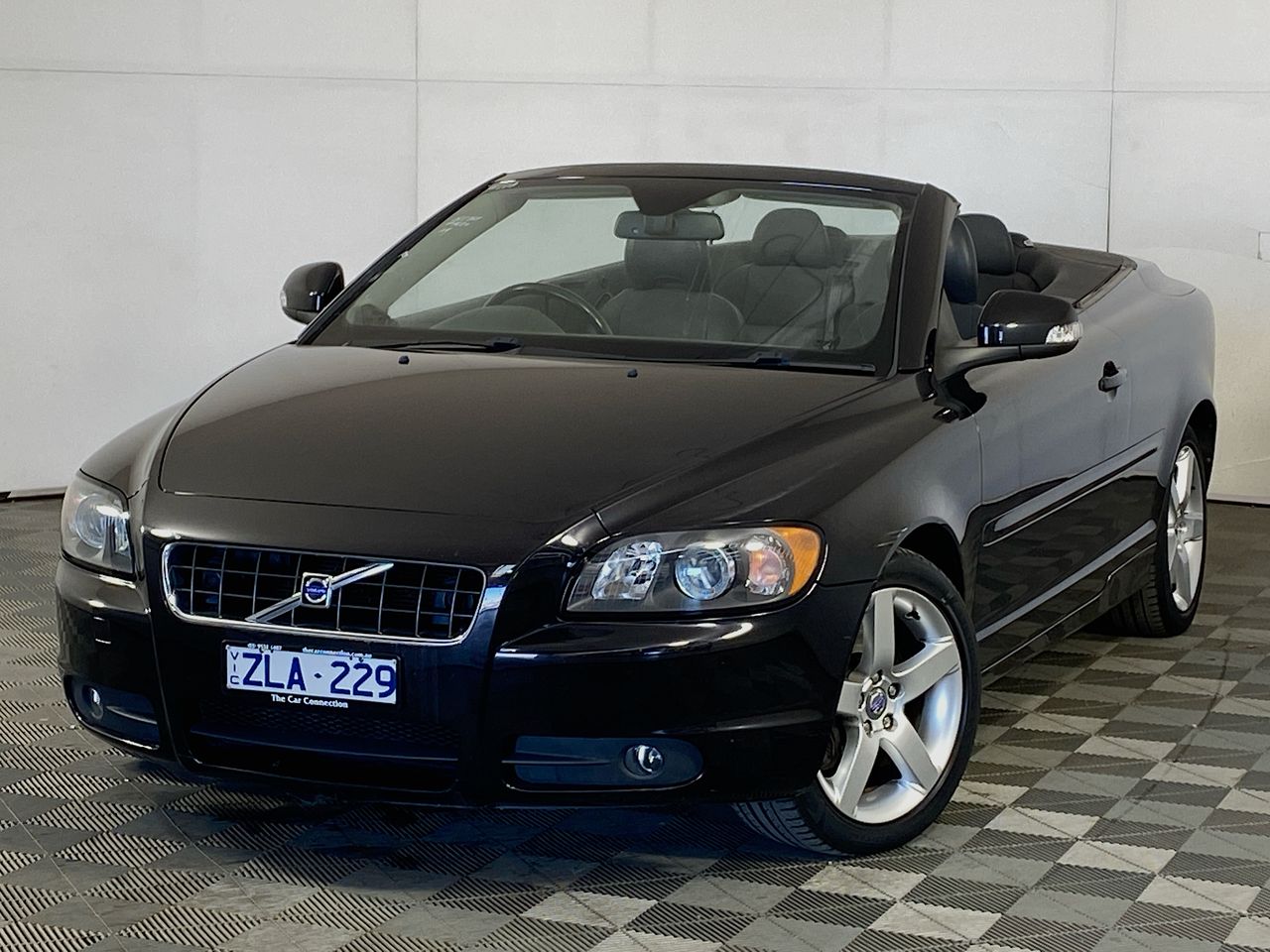 2009 Volvo C70 LE Automatic Coupe