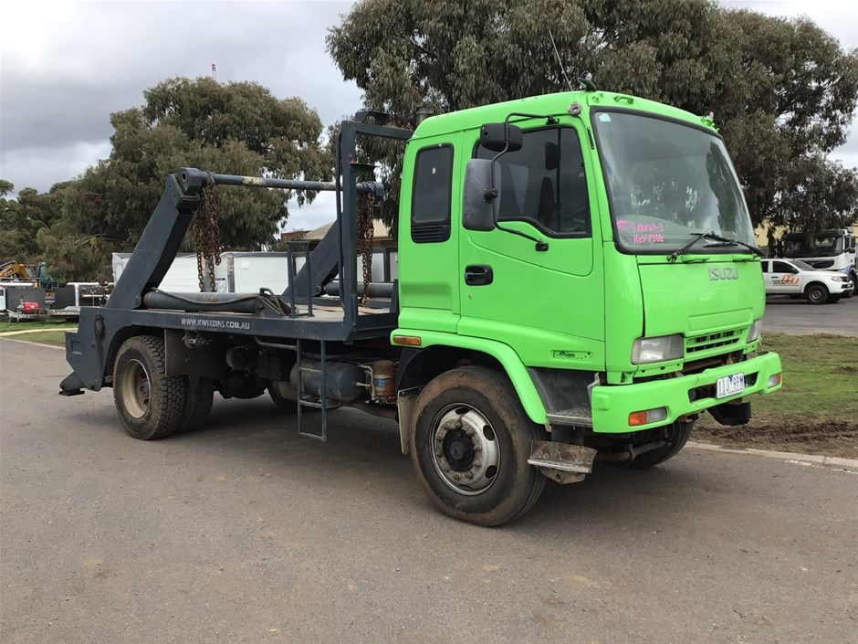 2007 Isuzu FVR (4 x 2) Skip Bin Truck Auction (0003-3024985) | Grays