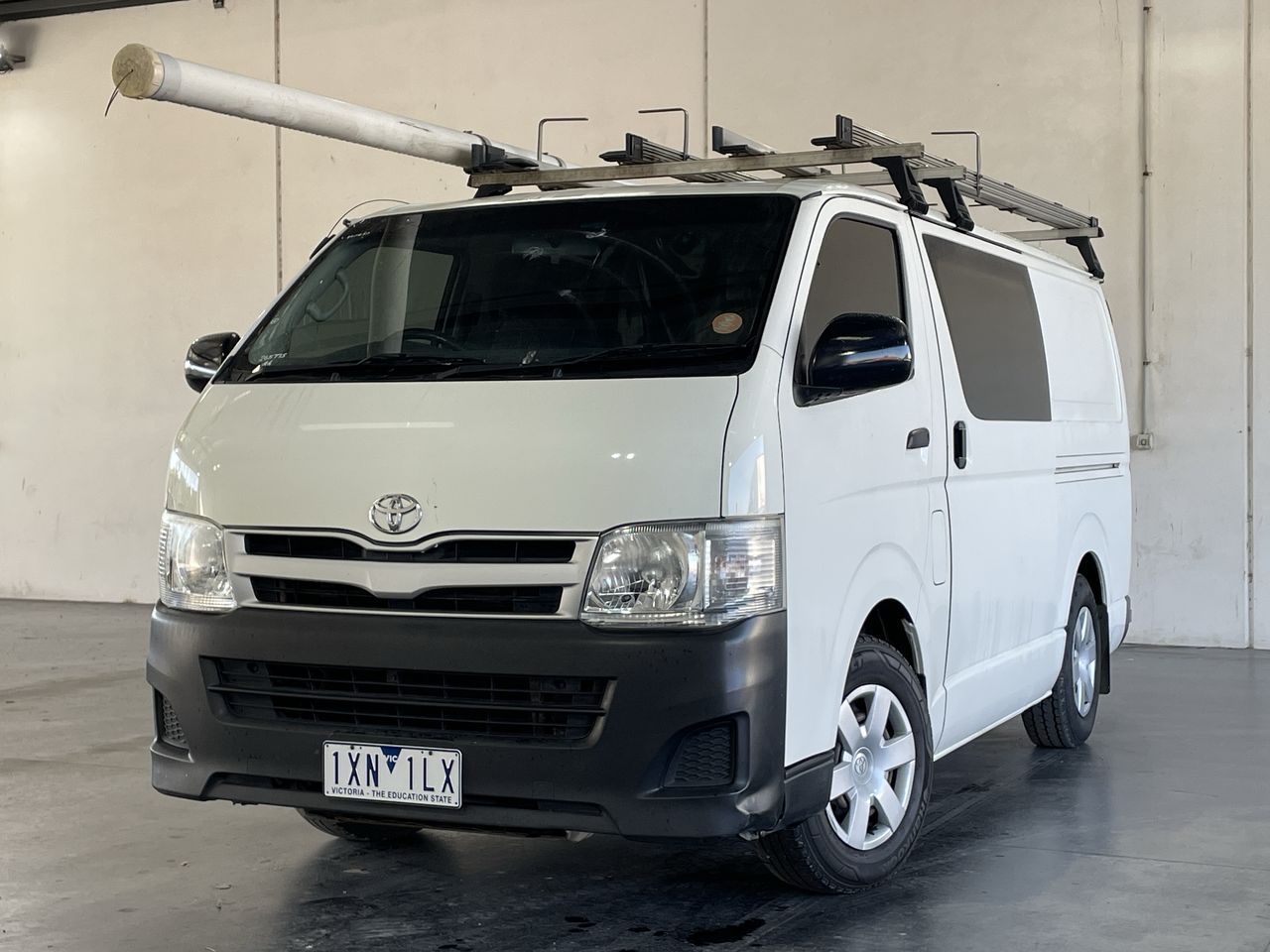 2011 Toyota HiAce LWB TRH201R Manual Van Auction (0001-20078337 ...