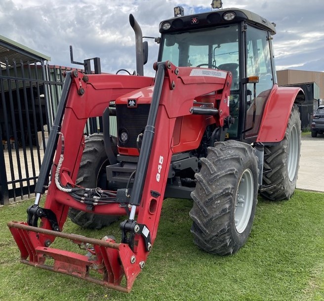 Massey Ferguson 5455 Tractor