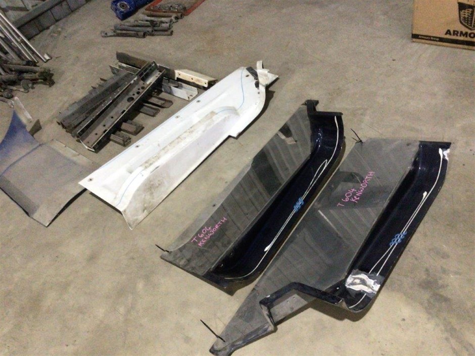 Quantity of Kenworth Truck Parts Auction (00353025347) Grays Australia