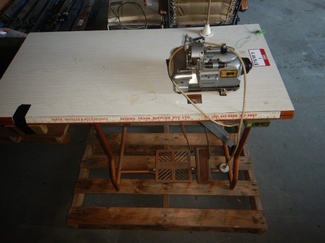 Singer 460 / 15 Overlocker Auction (0020-8017205) | Grays Australia