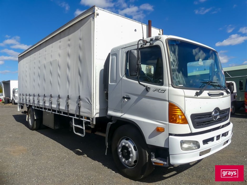 2007 HINO FG1J SER 2 Curtainsider Truck