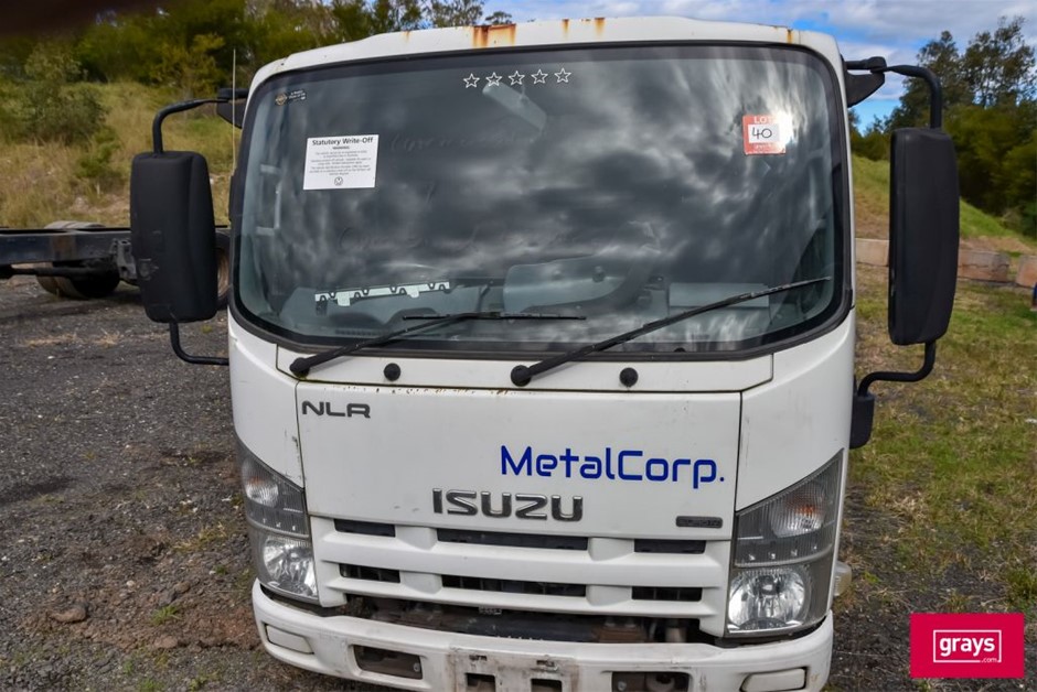 2010 Isuzu NHNLR Incomplete Truck (Statutory Write-off)