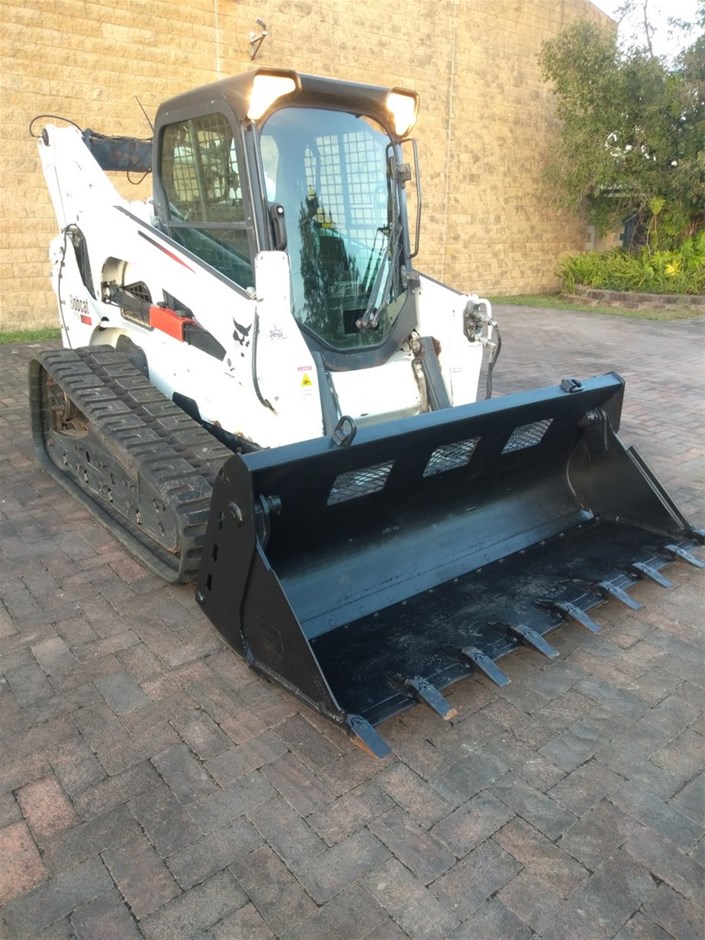 Bobcat Track Loader, Hino Tipper, Morbark 3800 & More