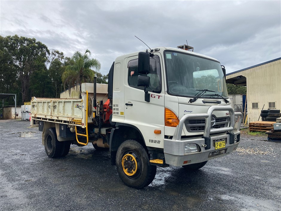 2010 Hino GT 1322 4WD Tipper Crane Truck Auction (0001-5052787) | Grays ...