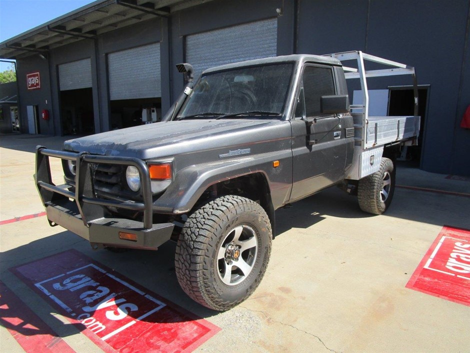 2000 Toyota Landcruiser 79 Series 4WD Manual - 5 Speed
