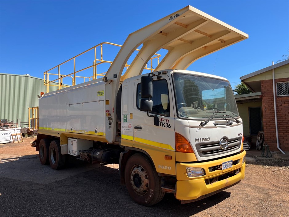 Hino 500 Service Truck