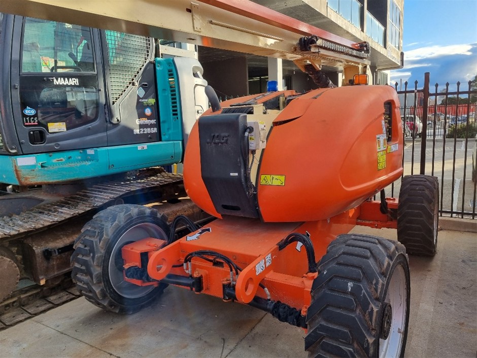 2012 JLG 600AJ Articulating Boom Lift