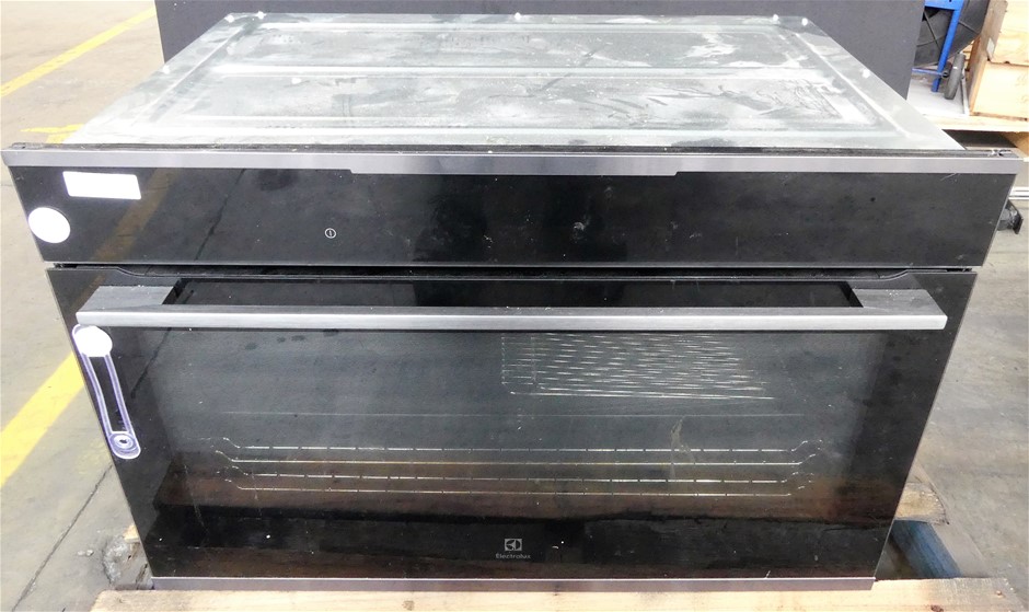 Electrolux 90cm Multifunction Pyrolytic oven (EVEP916DSD) Auction (0007