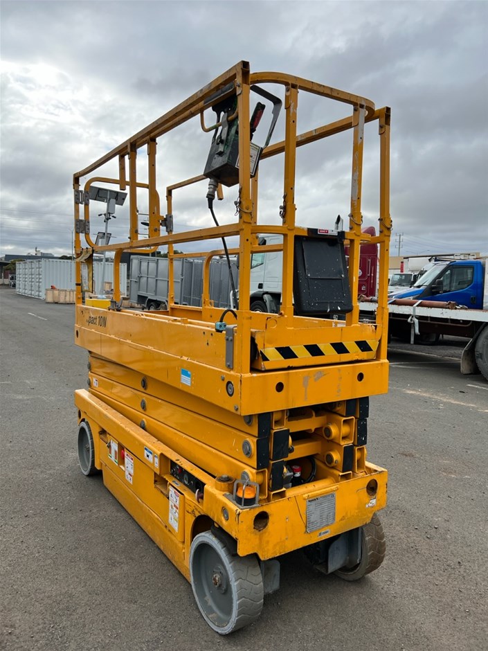 2018 Haulotte COMPACT10N Scissor Lift Auction (0009-3025768) | Grays ...