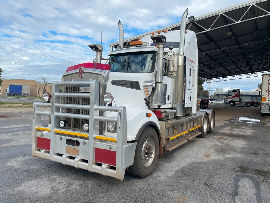 Transport Fleet Prime Mover & Trailer Auction - Perth