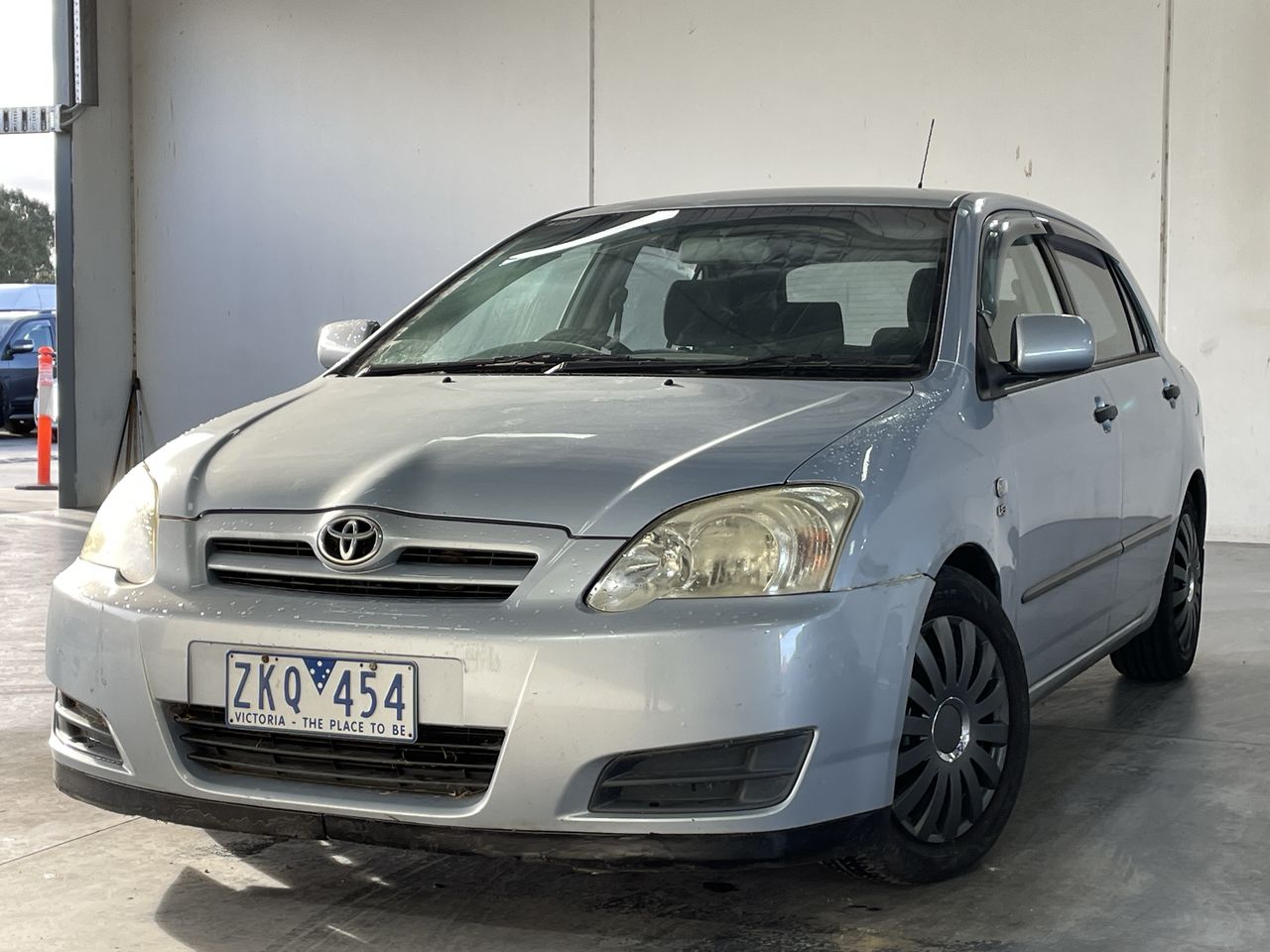 2004 Toyota Corolla Ascent ZZE122R Manual Hatchback Auction (0001 ...