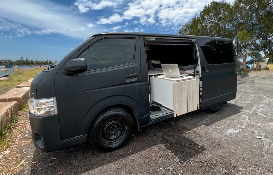 2016 Toyota Hi-Ace Camper Van